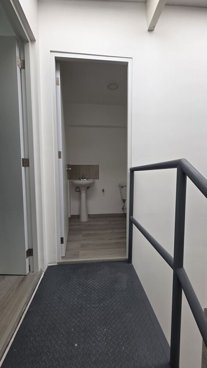 8 de 19: Renta bodega 900 m2 Blvd Peñaflor, Querétaro