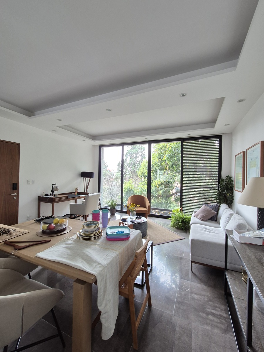 3 of 10: Estancia