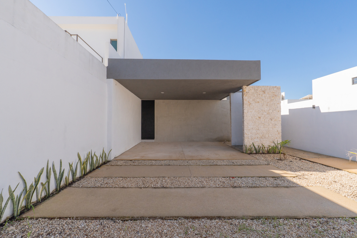 29 of 32: Estacionamiento para 4 autos