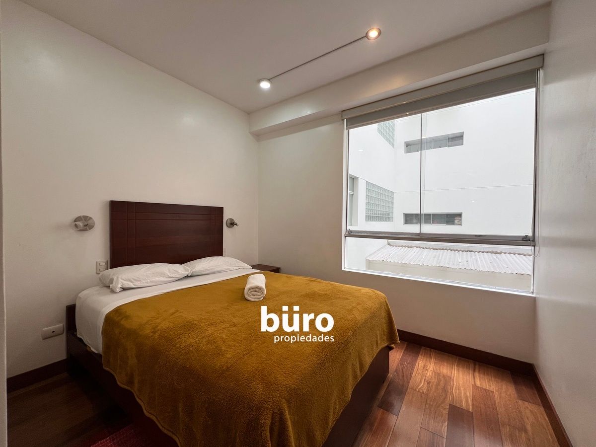 5 de 14: Segundo dormitorio con baño incorporado