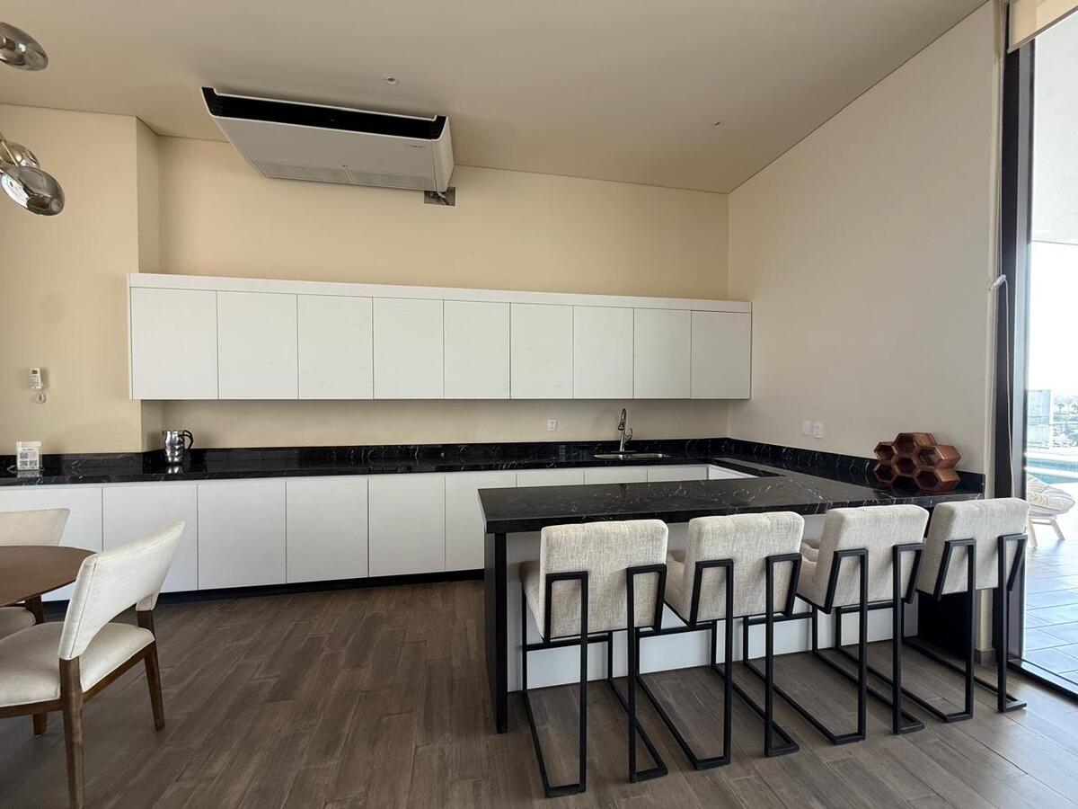 37 de 39: Cocina de área común