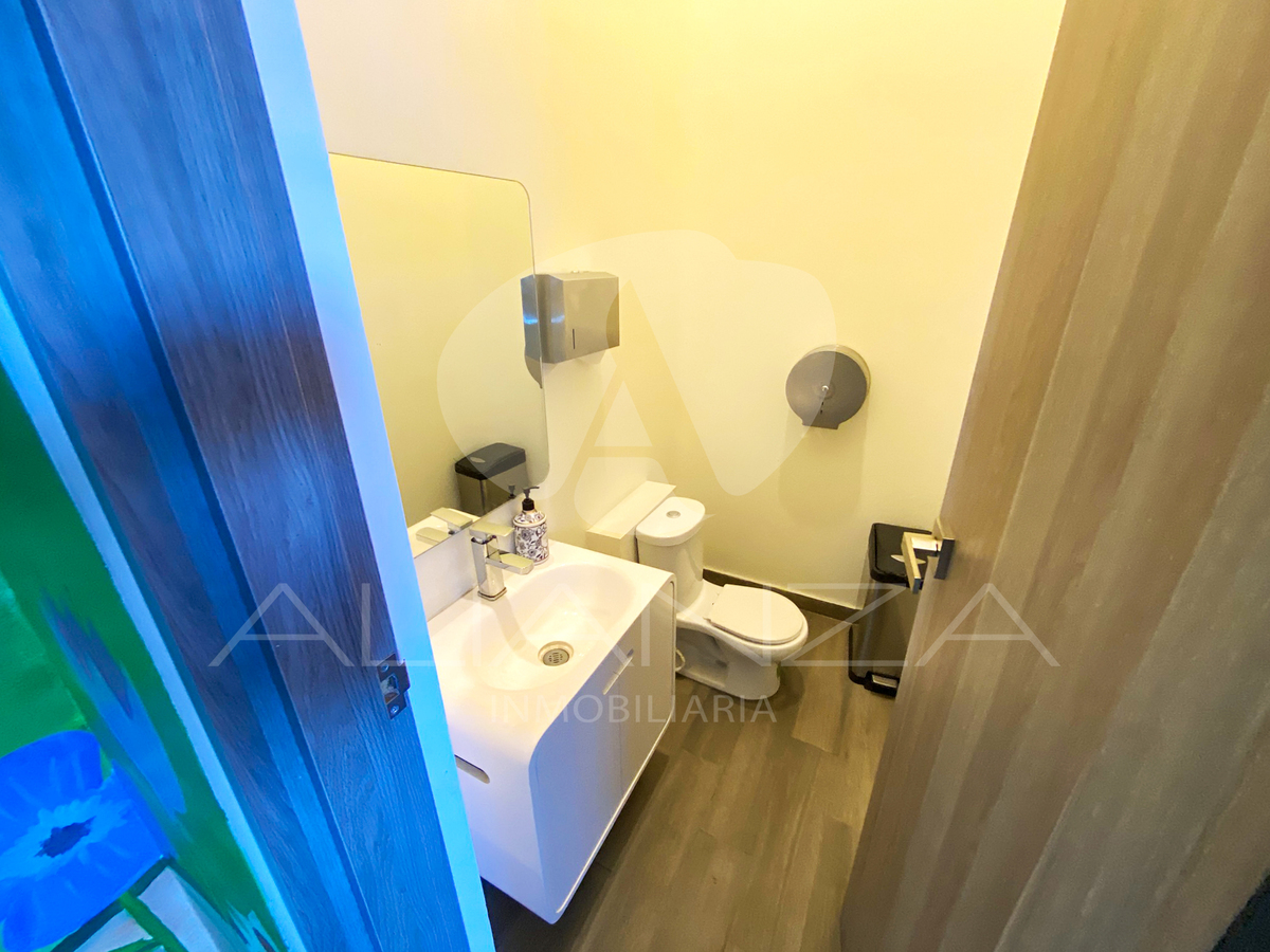 30 de 35: Baño ludoteca