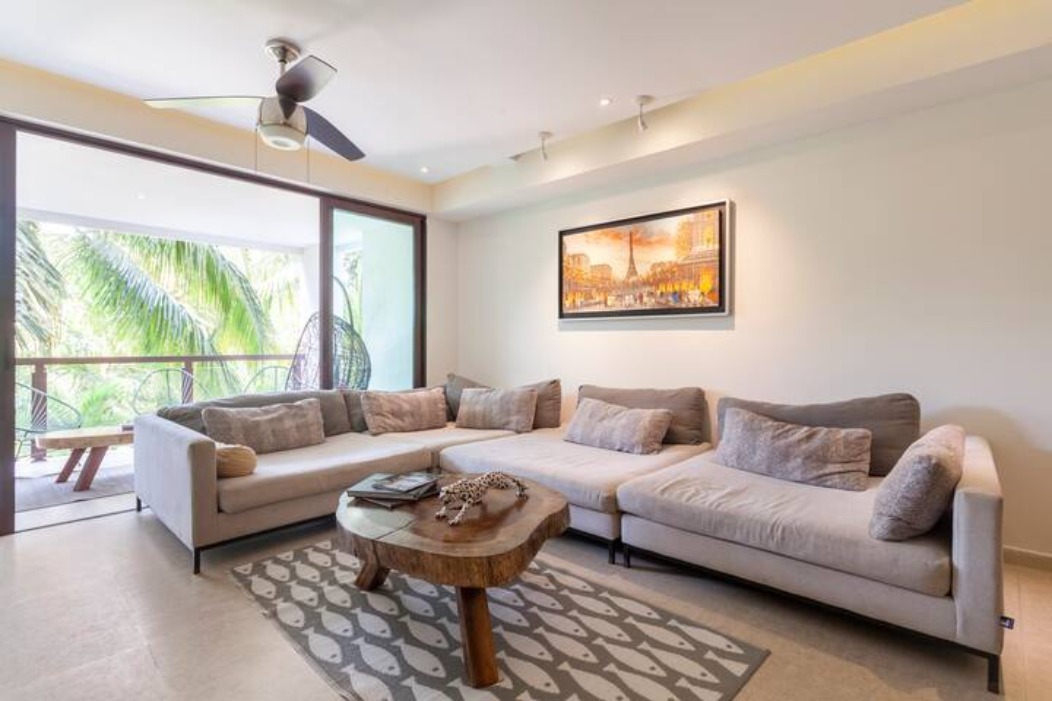 1 of 23: Amplia estancia