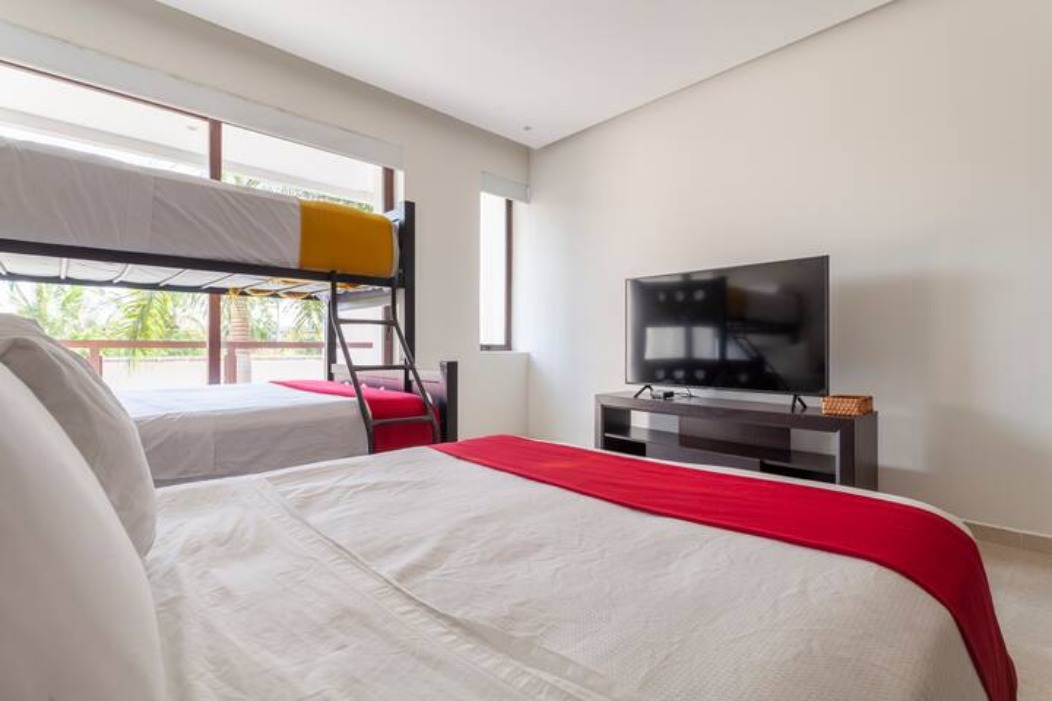 20 of 23: Recamara secundarias para 5 personas