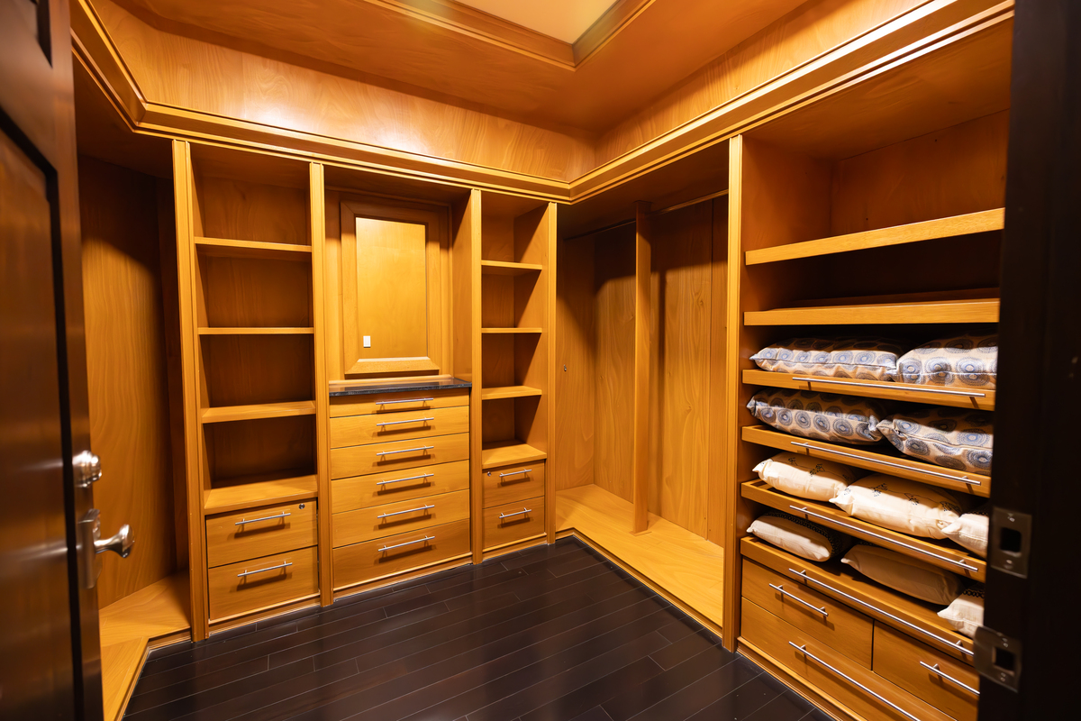 23 de 36: Closet Secundario