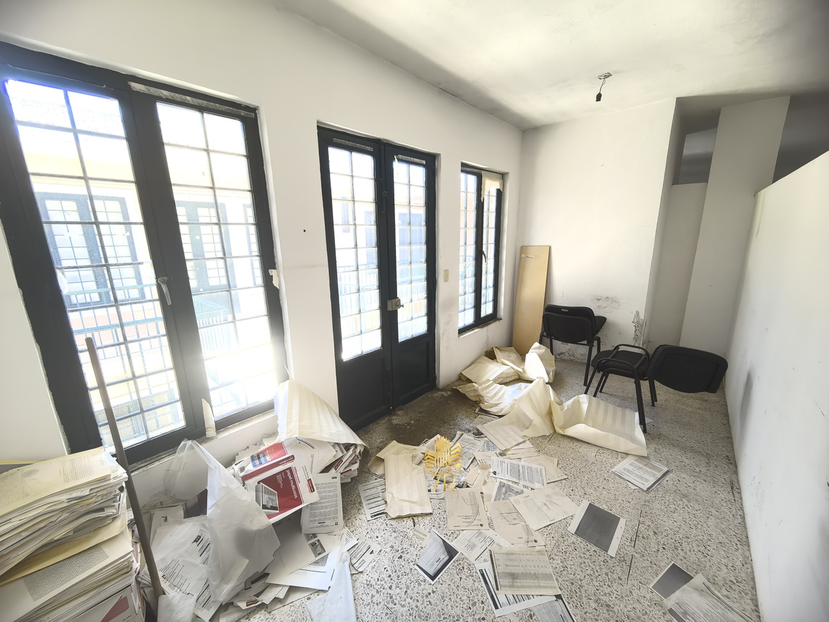 13 de 36: Interior de una de las "ex oficinas"