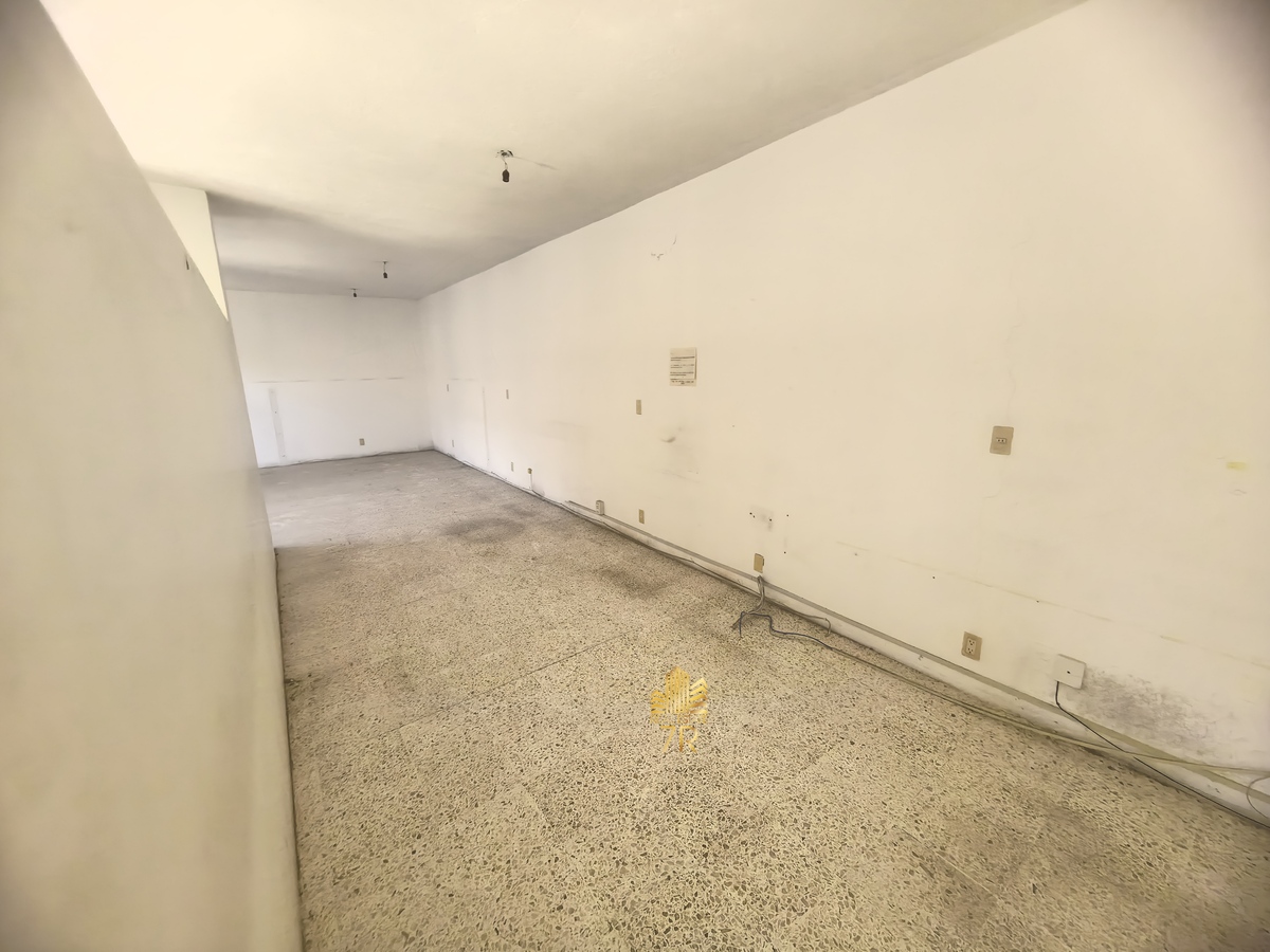 15 de 36: Interior de una de las "ex oficinas"