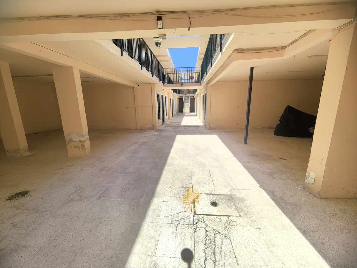 20 de 36: Estacionamientos techados