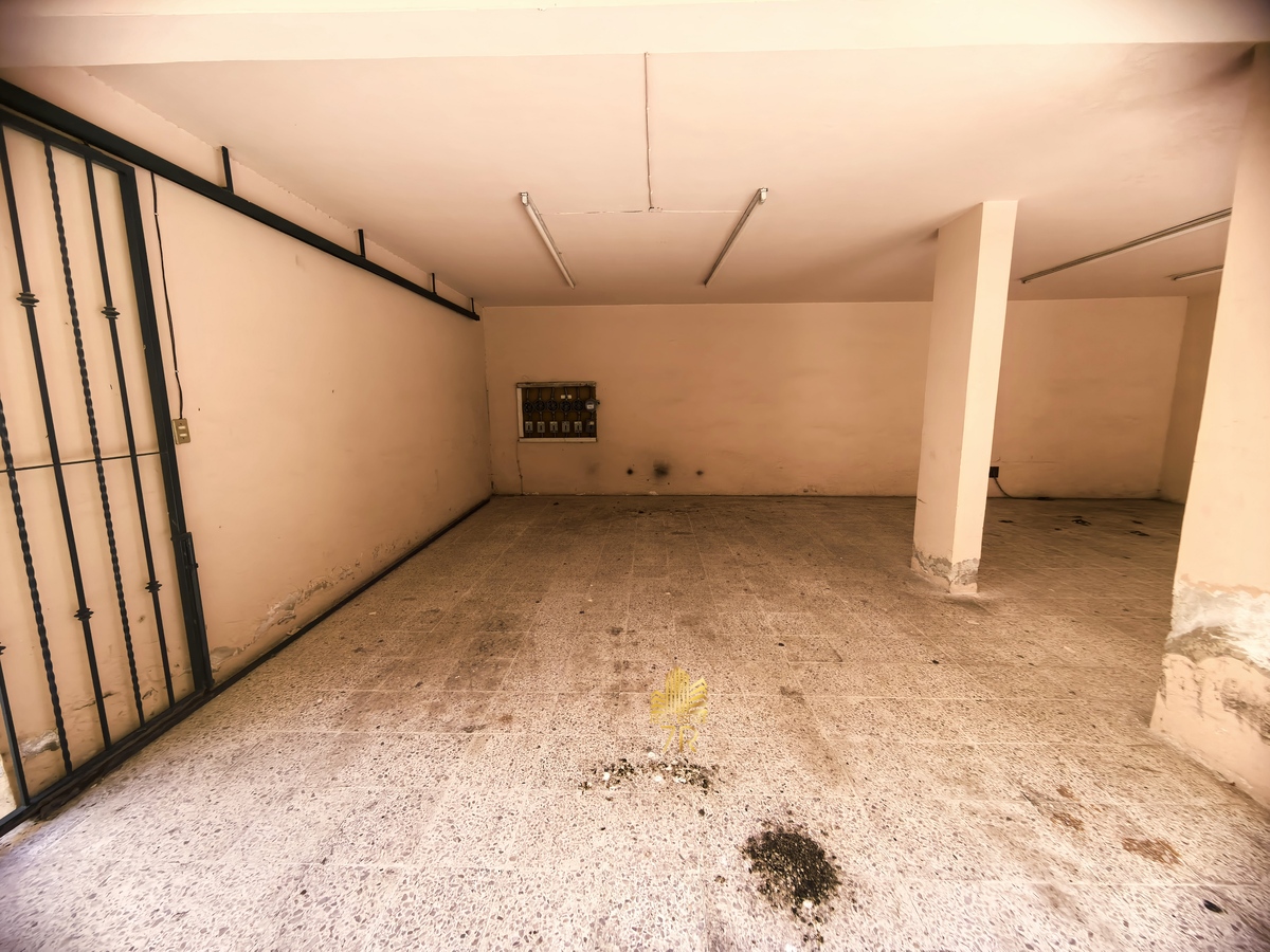 28 de 36: Estacionamientos techados