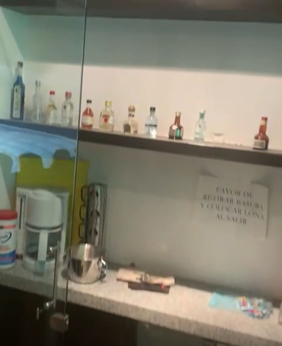 3 de 8