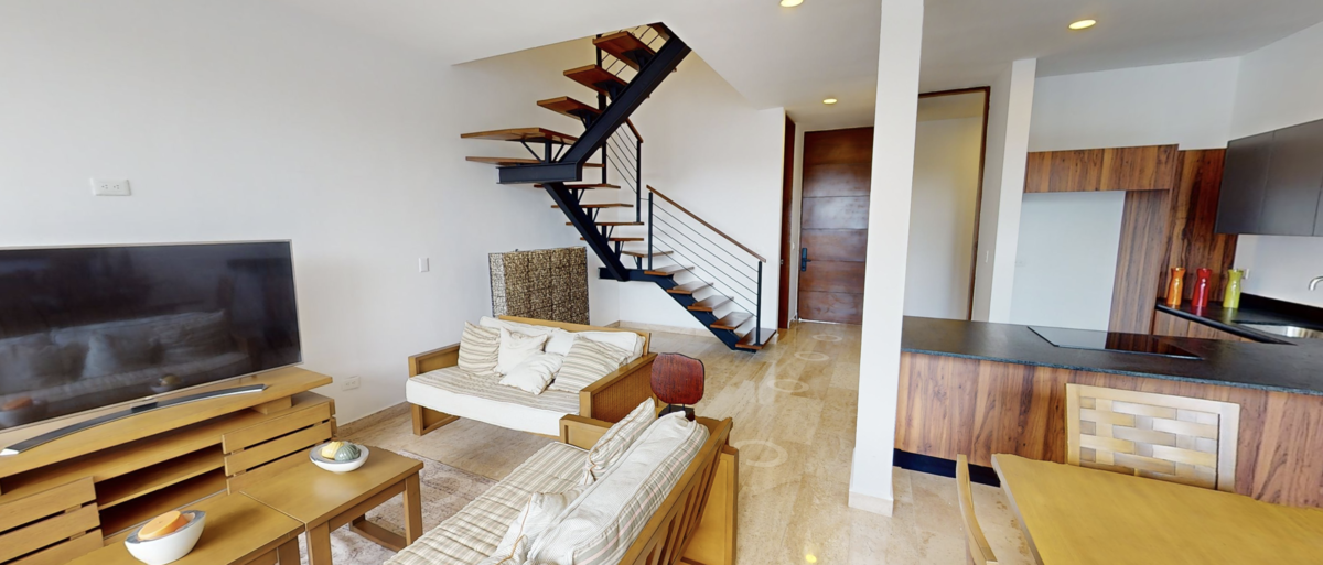 1 of 18: Casa muestra
