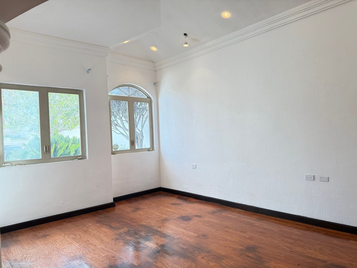 4 de 36: Estancia de planta baja