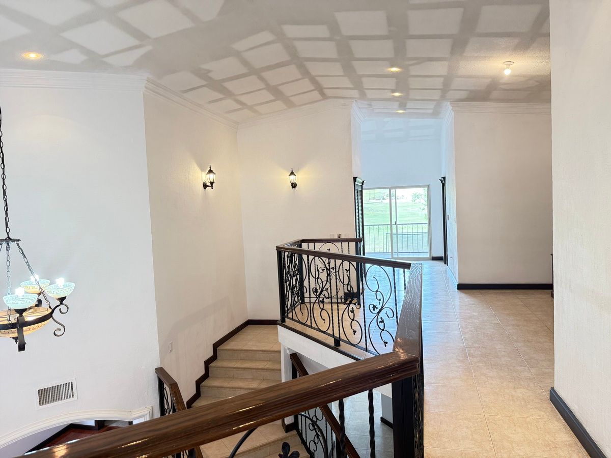 21 de 36: Estancia planta alta