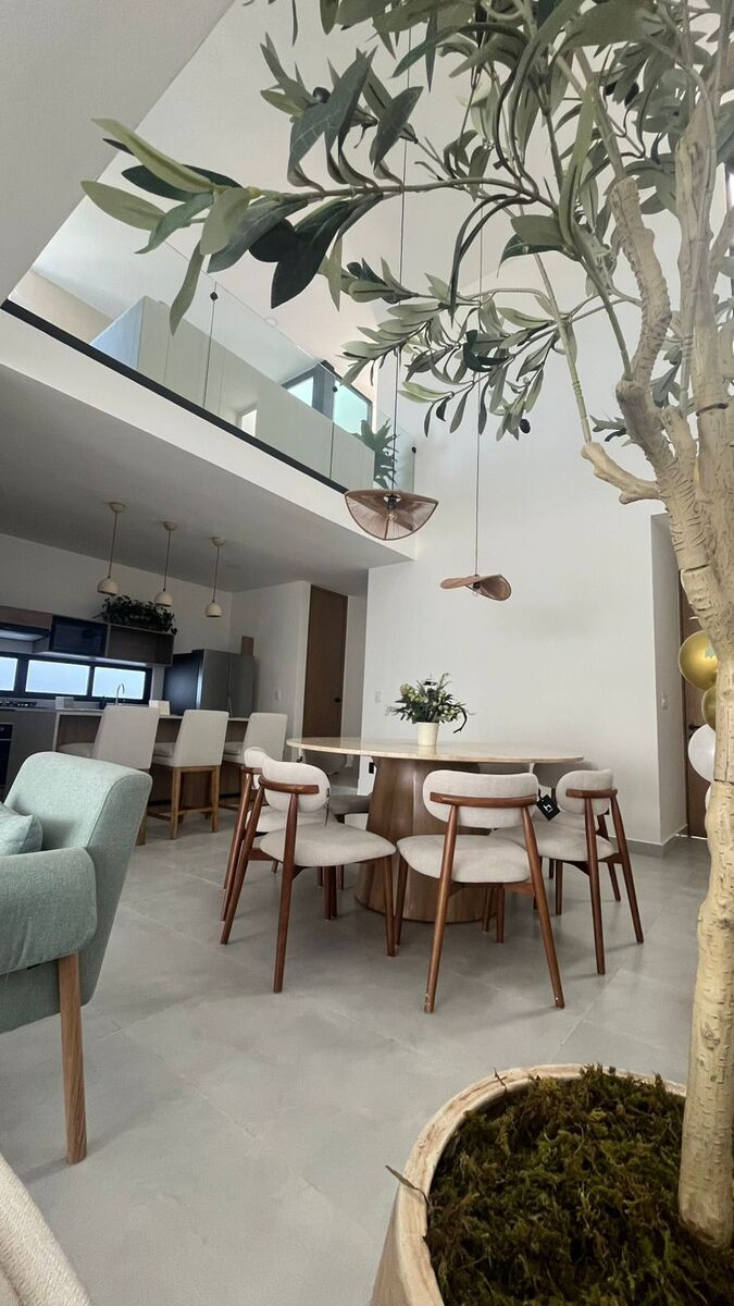 3 of 18: Casa en Venta Merida
