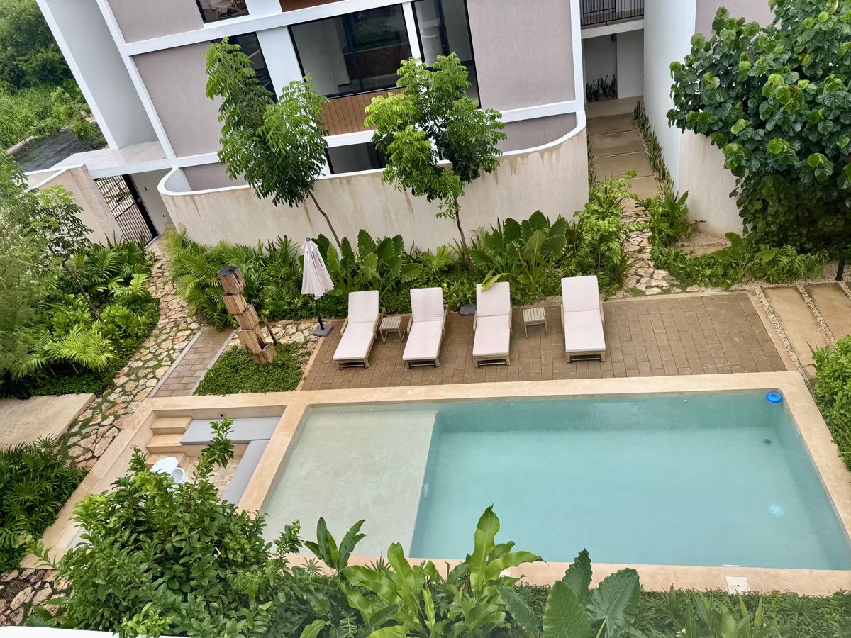 19 de 21: Vista desde arriba de piscina