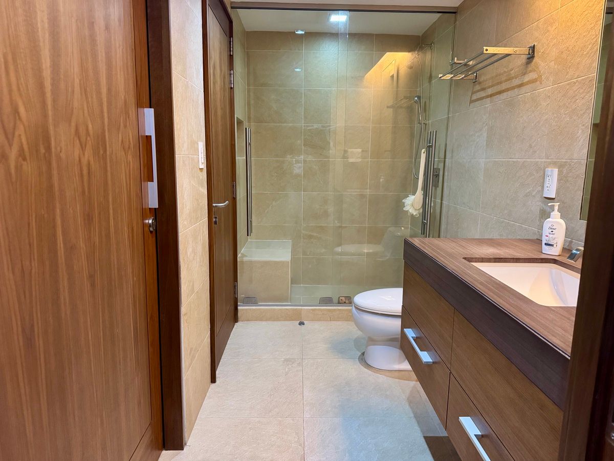 16 of 36: baño segunda recámara