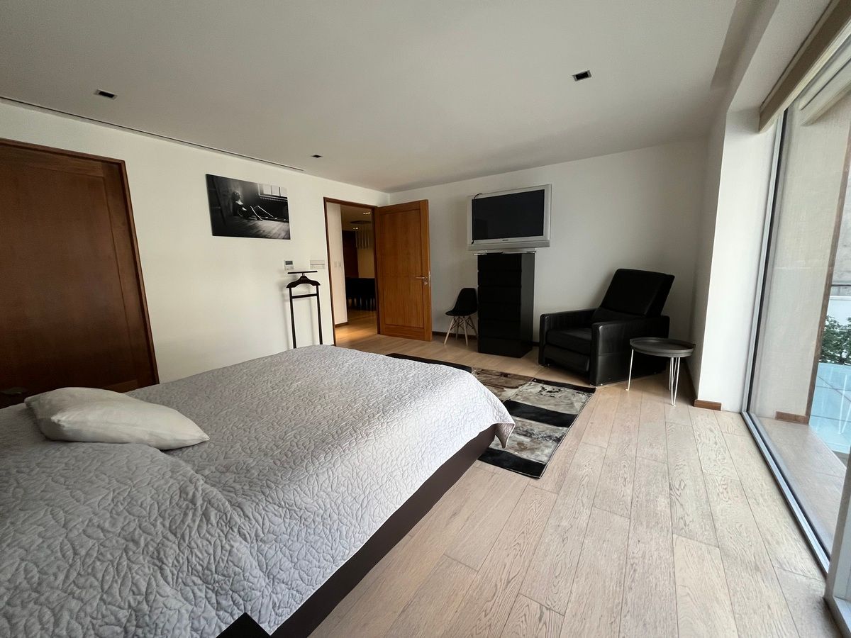 7 of 36: Recámara principal