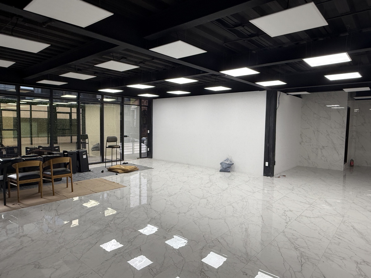 1 of 5: sala 2 piso