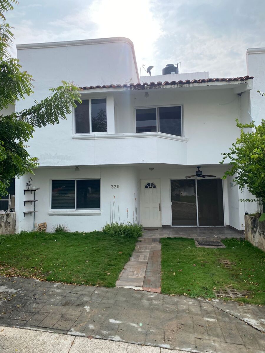 1 de 13: Fachada