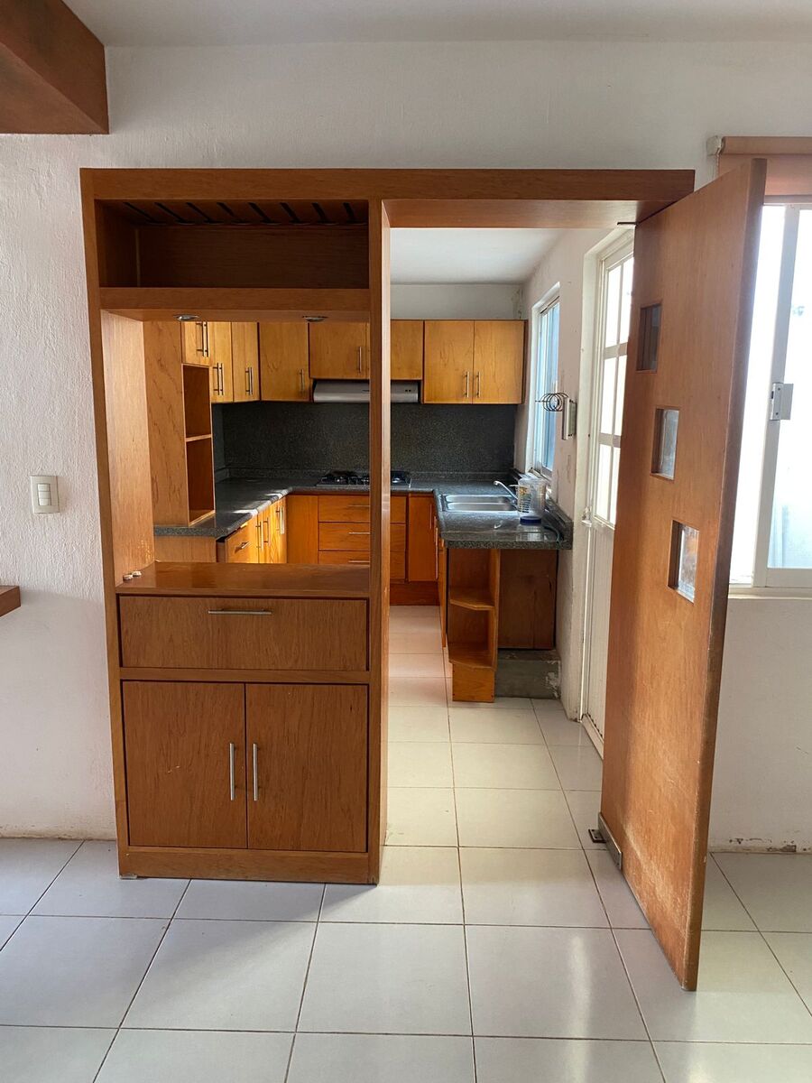 13 de 13: Cantina y entrada de la cocina
