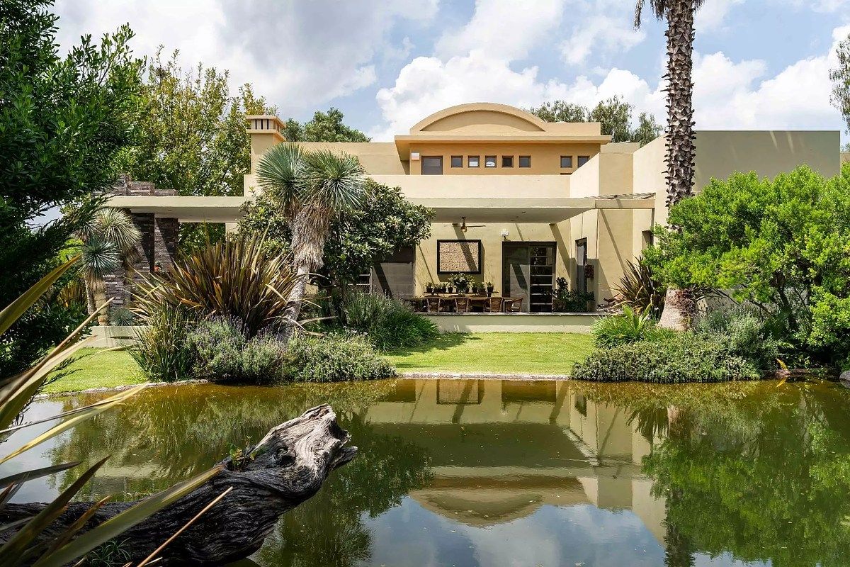 À venda Casa de Luxo com Casa de Hóspedes, Piscina e Jacuzzi em San Miguel de Allende, foto 1 de 26