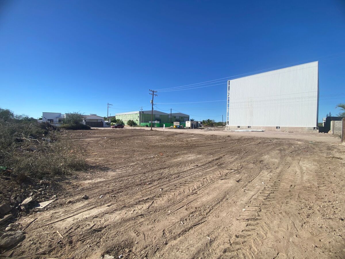 1 de 12: PROCESO EN LIMPIO Y AVANCE DE OBRA JUSTO CRUZANDO CALLE