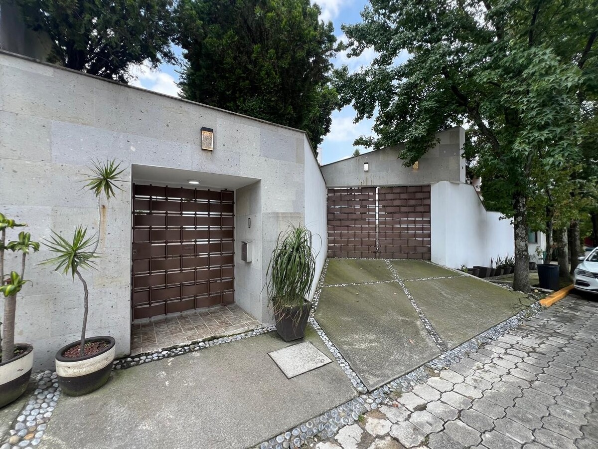 2 de 49: Fachada