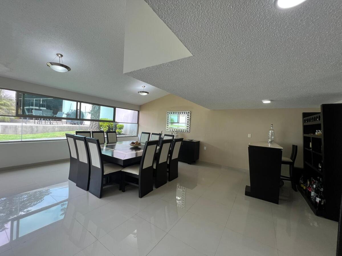 15 de 49: Comedor