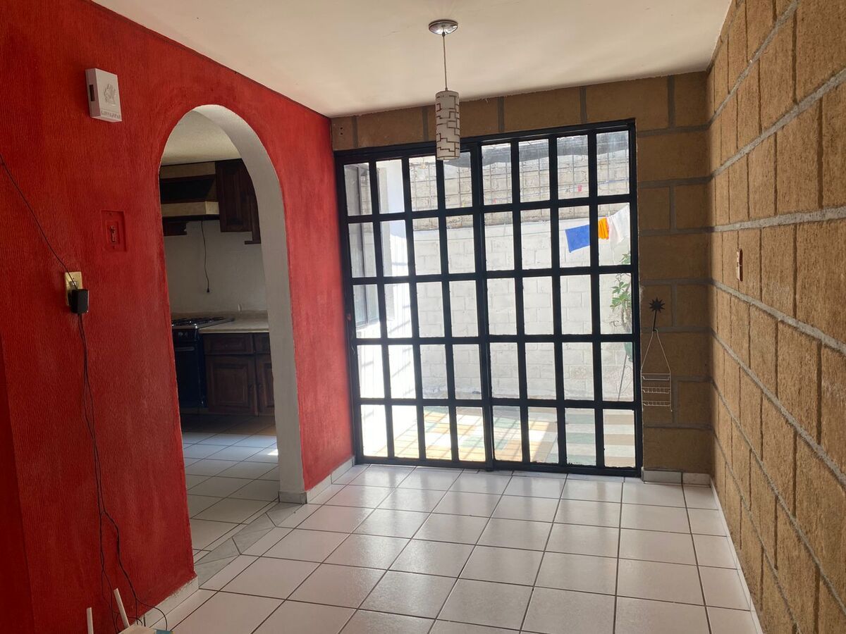 CASA EN VENTA ZONA CANDILES 4 RECAMARAS