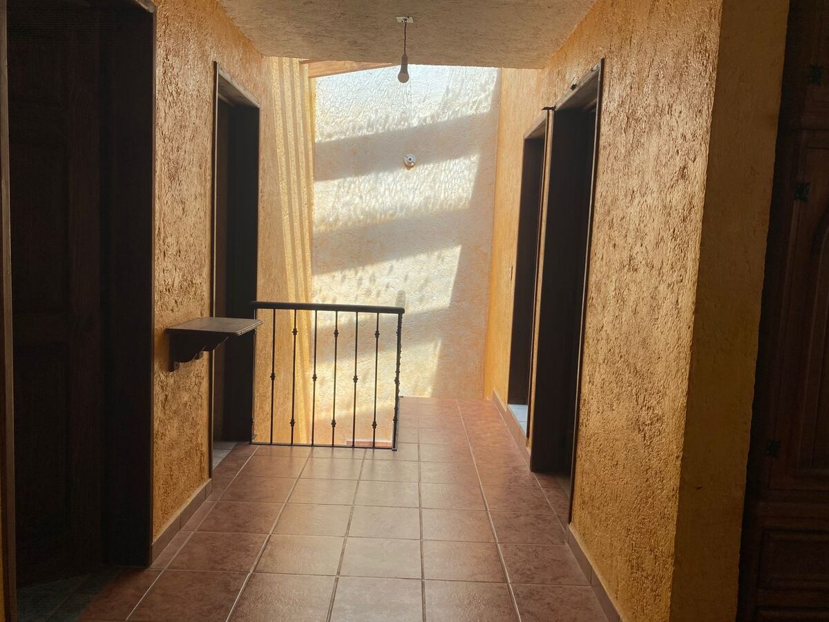 CASA EN VENTA ZONA CANDILES 4 RECAMARAS