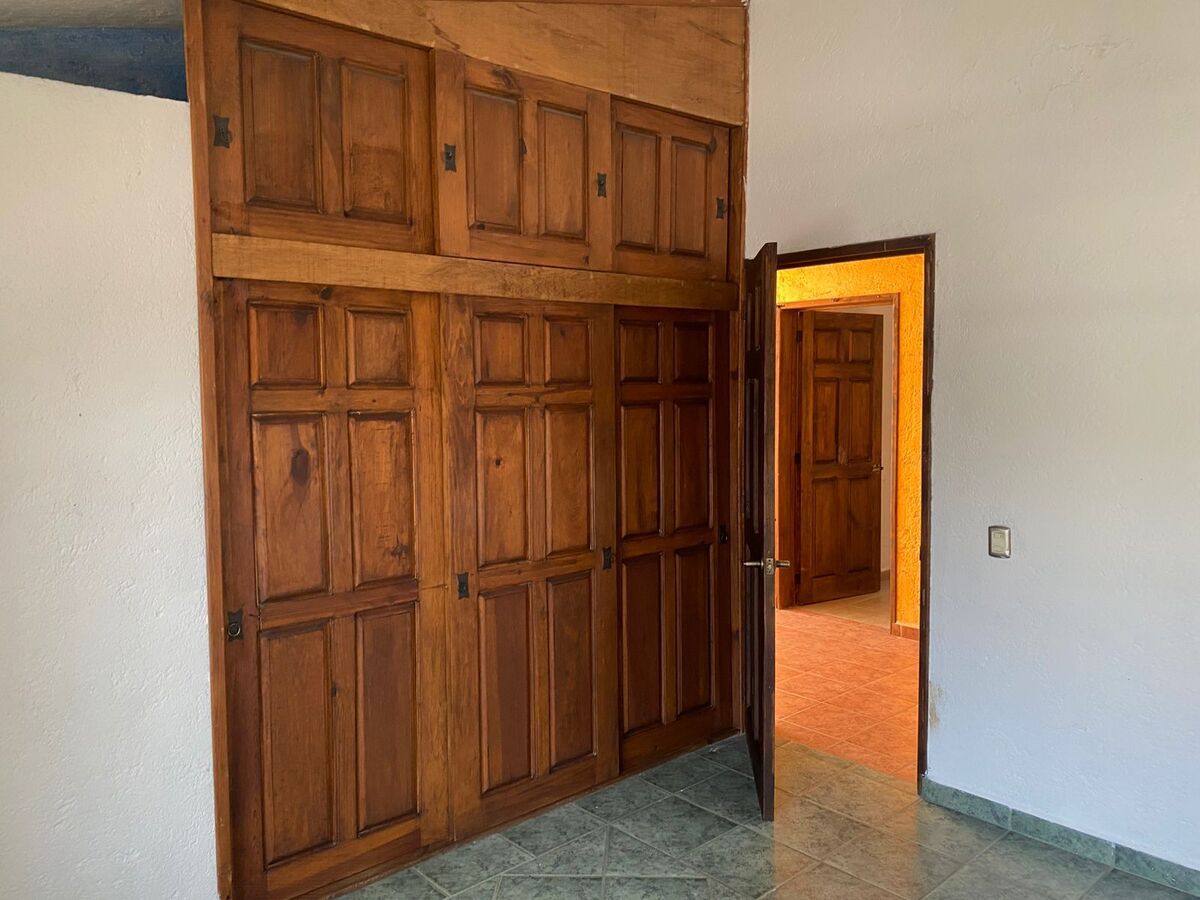 CASA EN VENTA ZONA CANDILES 4 RECAMARAS