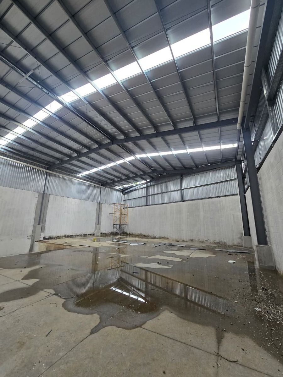 Bodega en ALQUILER en el Naranjo - Image 5