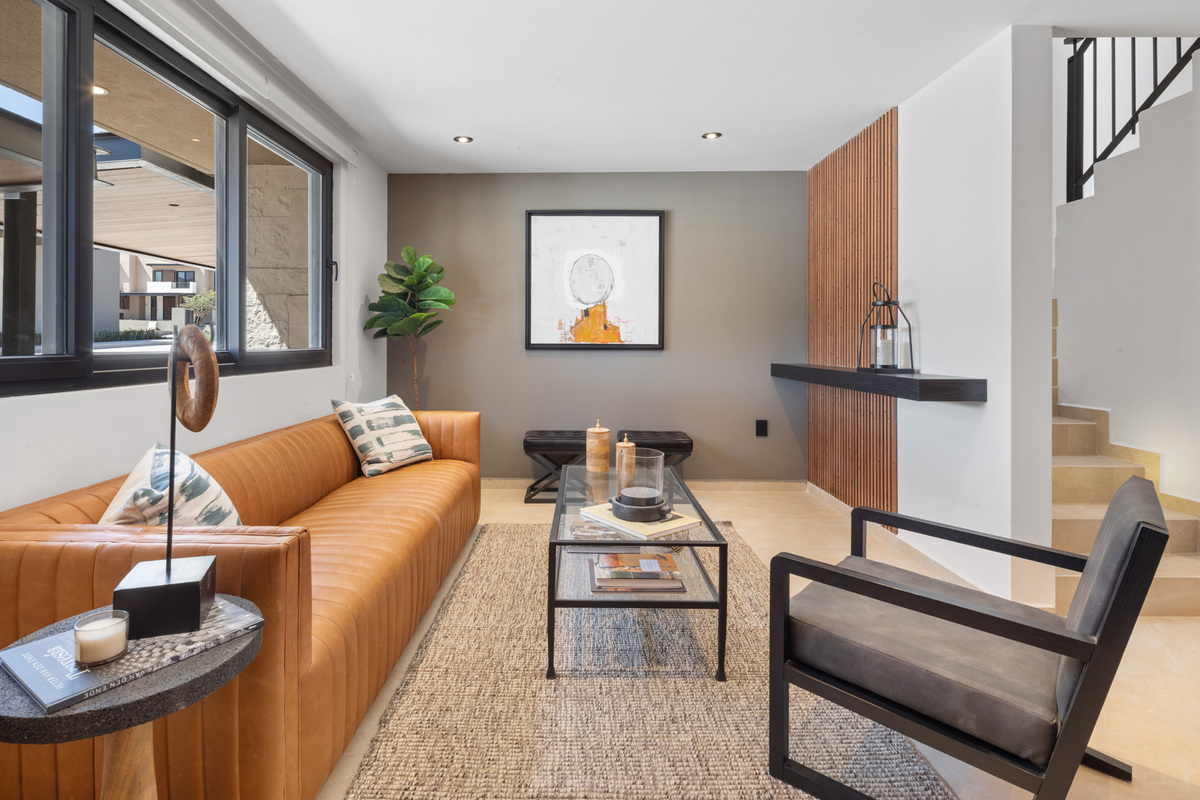 3 of 26: Comididad y Confort en tu Sala para recibir a tus visitas.