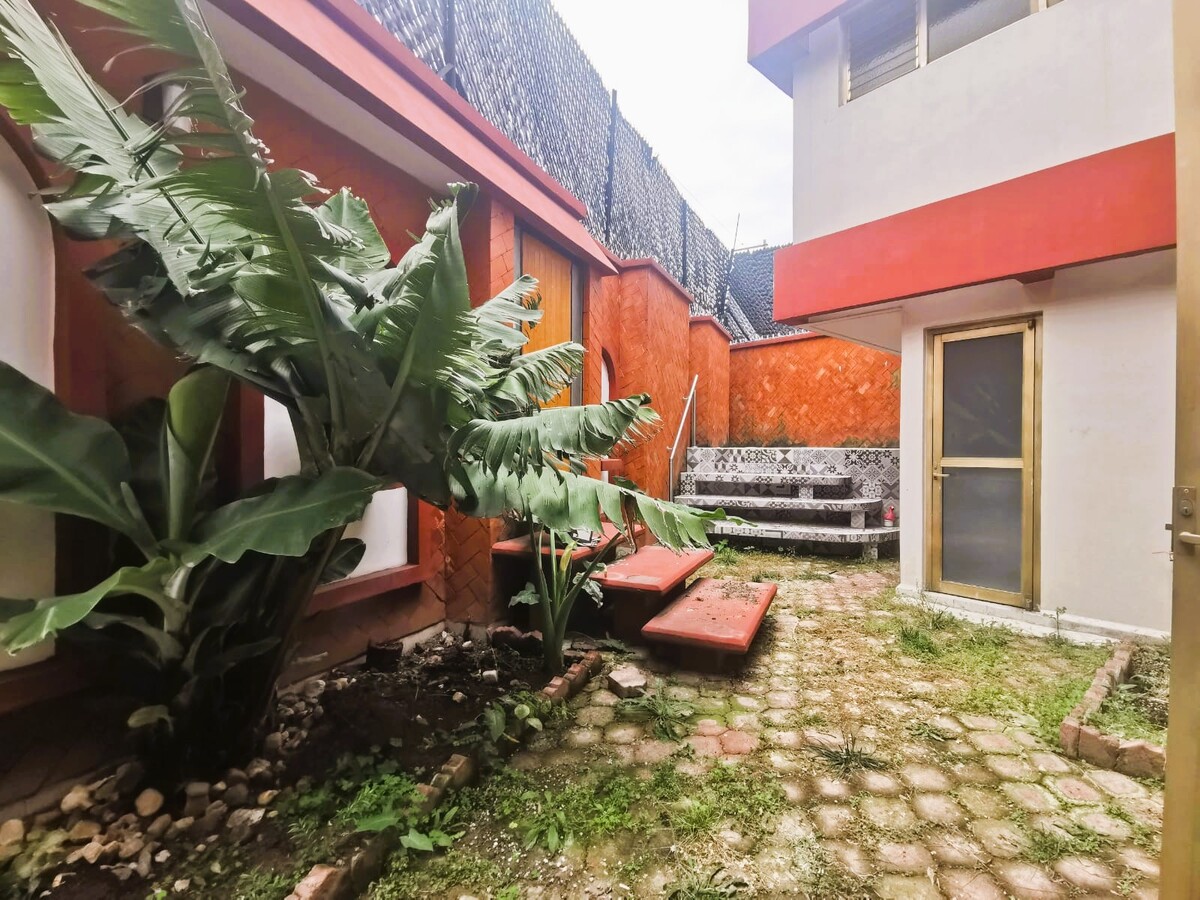 23 de 27: Patio PB y jacuzzi