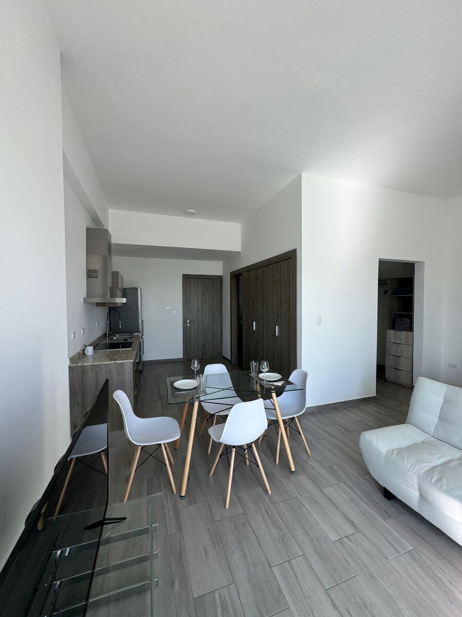 1 of 17: cocina y comedor