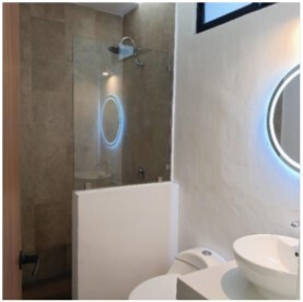 1 of 10: Baño