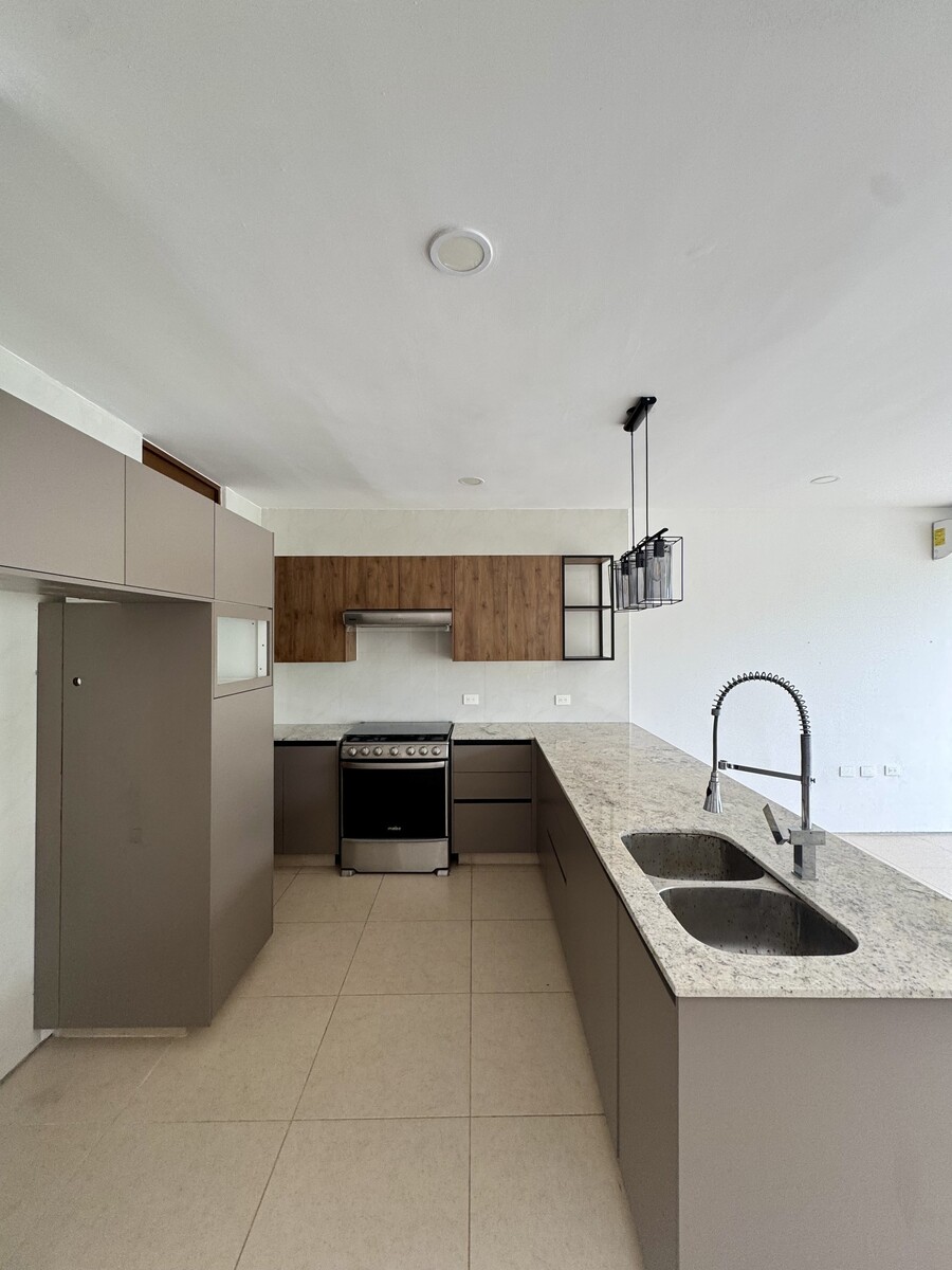 4 of 19: Cocina