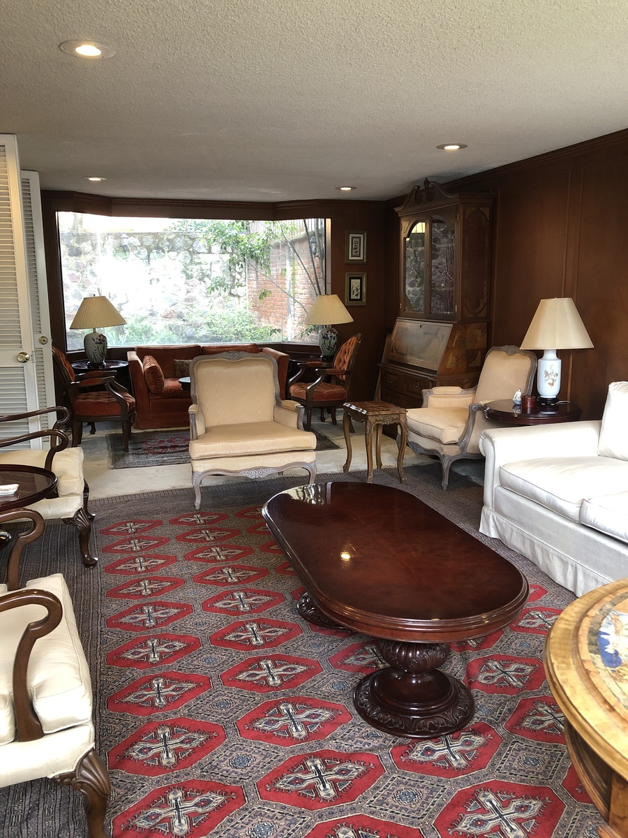 5 of 30: Sala