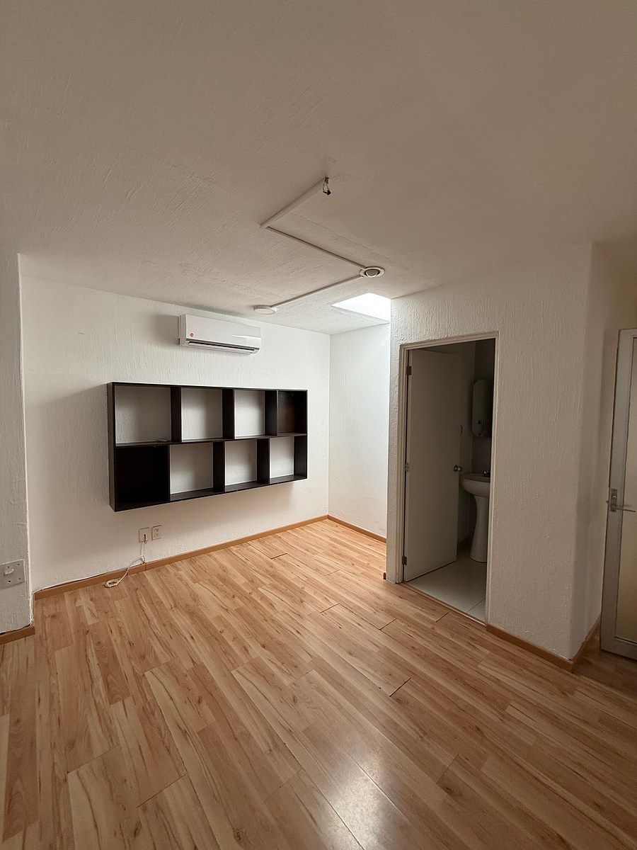 Sala Comercial em Prados de Providencia, Guadalajara, foto 5 de 6