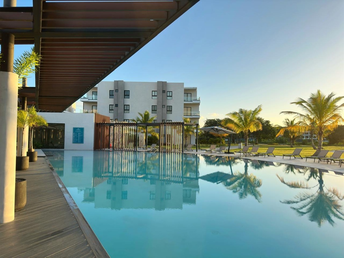 14 de 24: Piscina