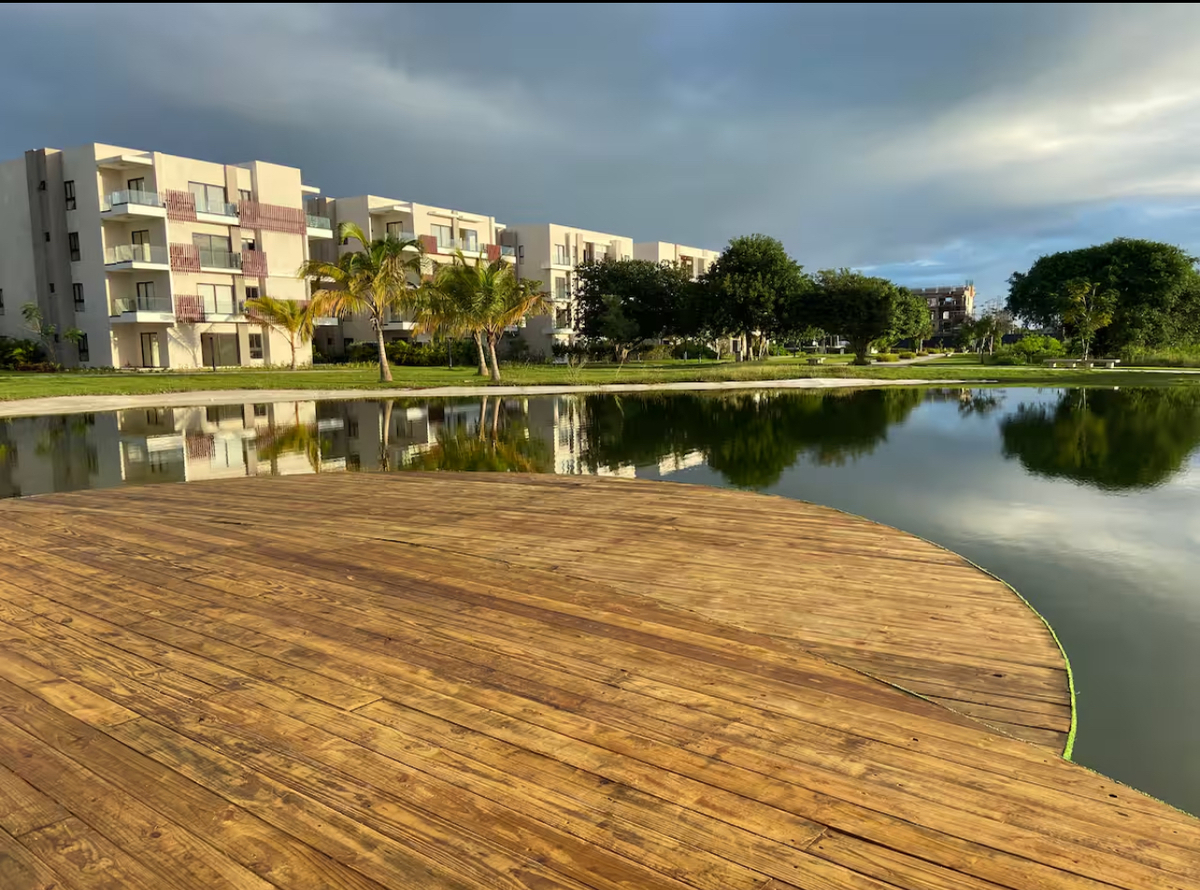 18 de 24: Apartamentos con vista al lago