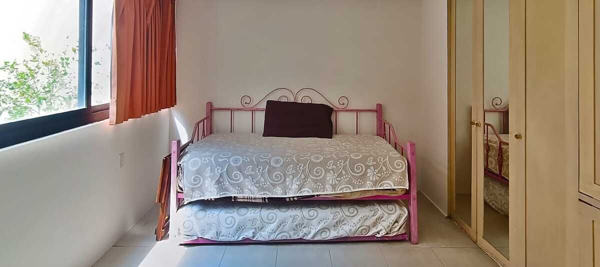 33 de 49: Segunda Habitación