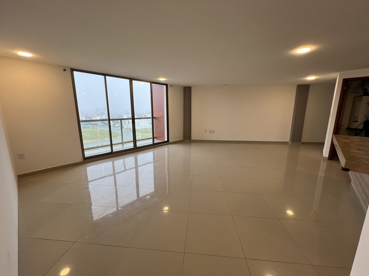 4 de 17: Sala-comedor
