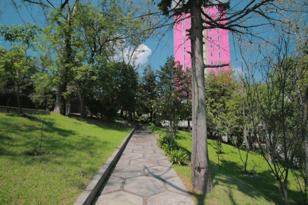 1 de 13: Área verde del Residencial