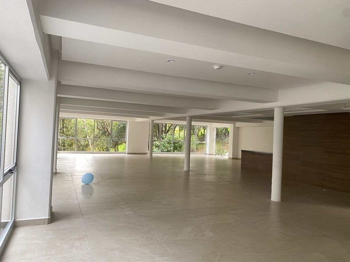 5 de 13: Salón de fiestas