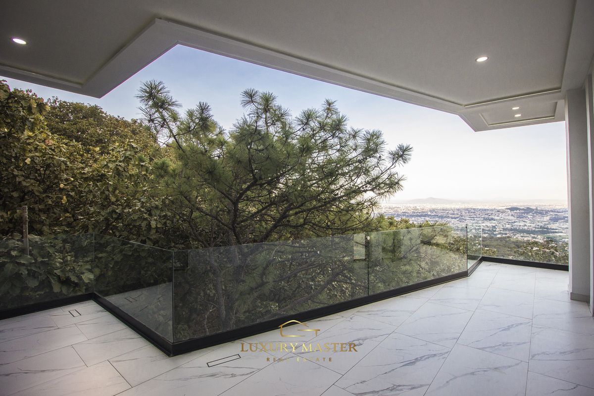 5 of 50: Casa en Venta en El Palomar  Terraza