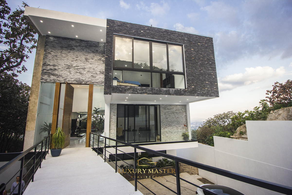 1 of 50: Casa en Venta en El Palomar
