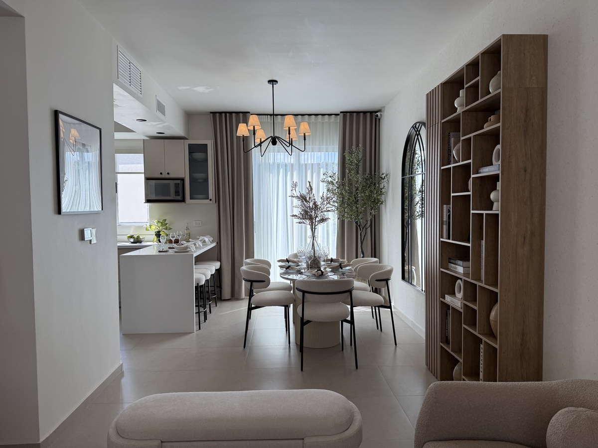 4 of 22: Area de comedor