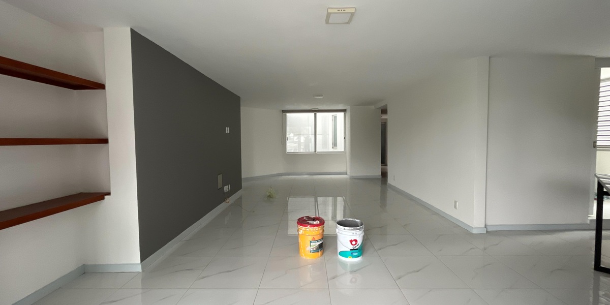 2 of 15: Espacio de sala y comedor