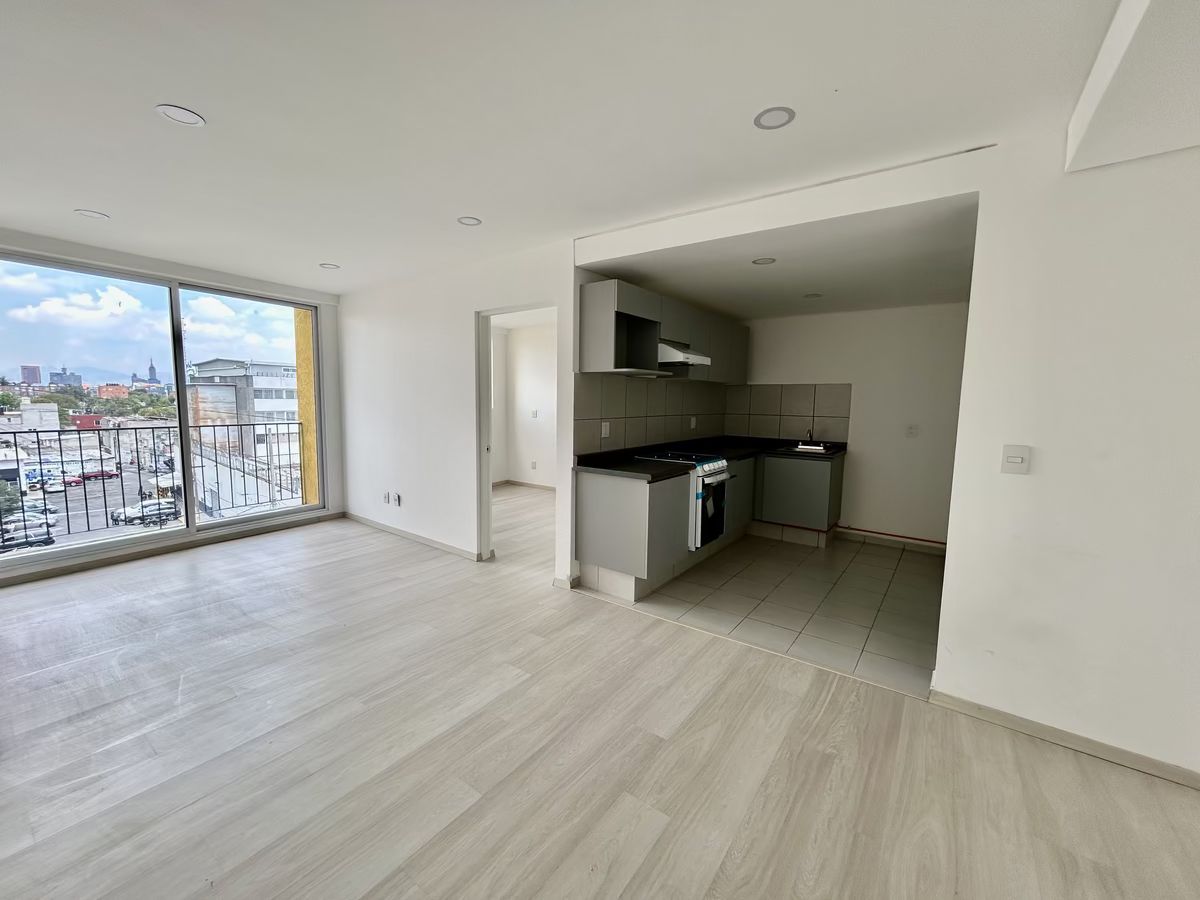 2 de 17: SALA-COMEDOR